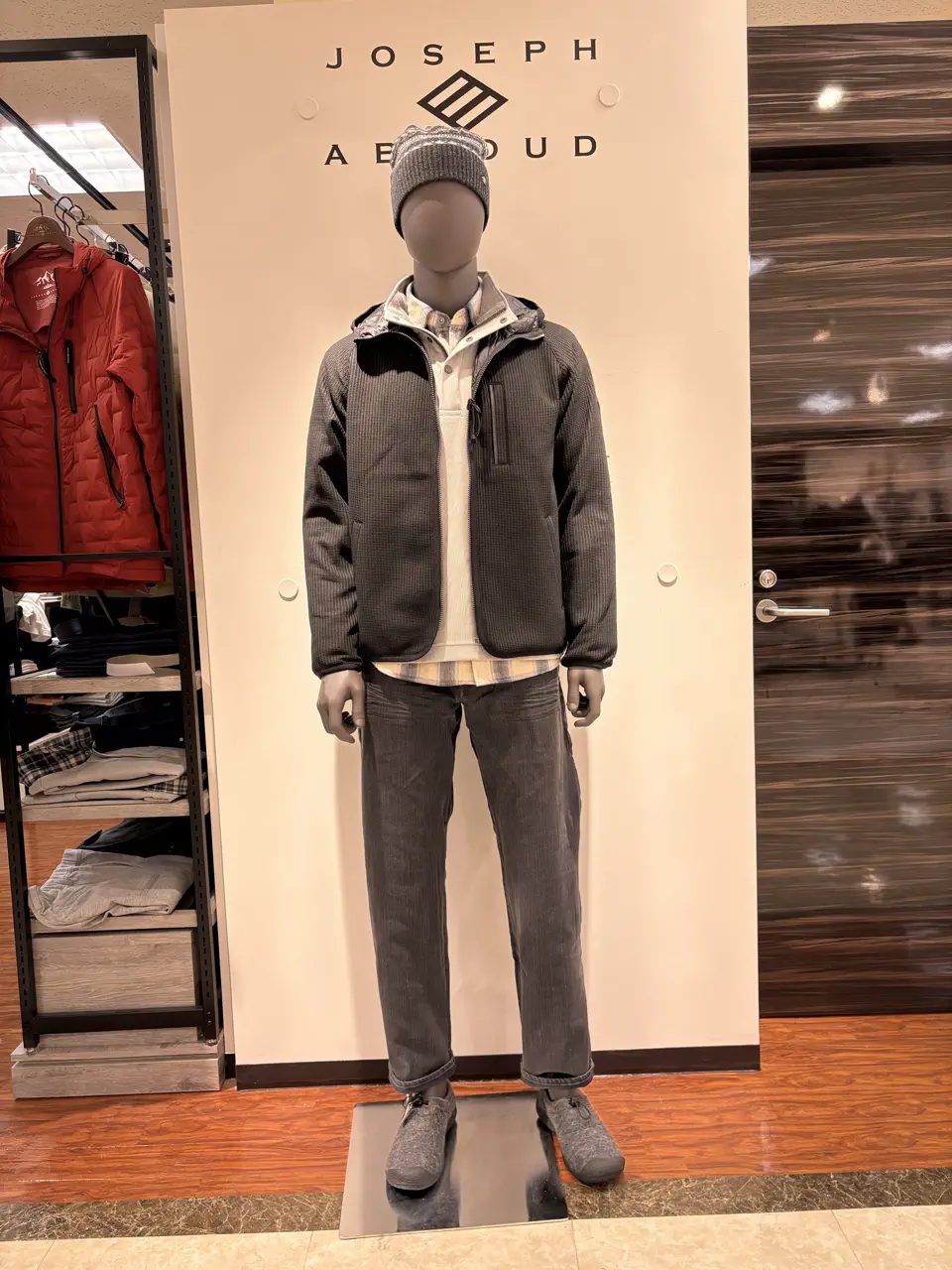 JOSEPH ABBOUD 碇 コーディネート画像