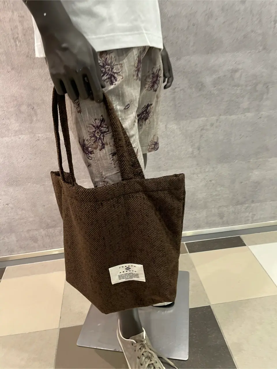 JOSEPH ABBOUD 東　 コーディネート画像