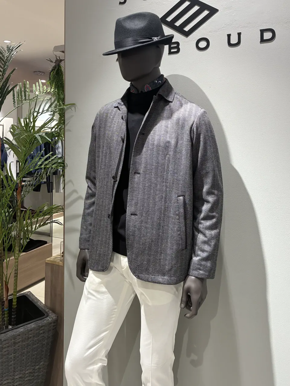 JOSEPH ABBOUD 伊津野 コーディネート画像