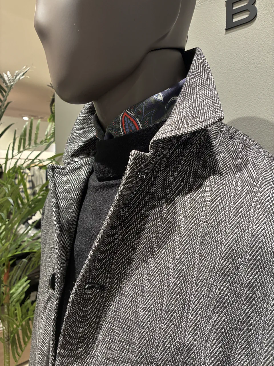 JOSEPH ABBOUD 伊津野 コーディネート画像
