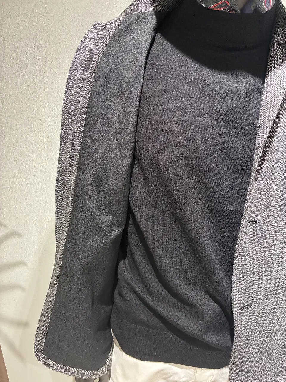 JOSEPH ABBOUD 伊津野 コーディネート画像