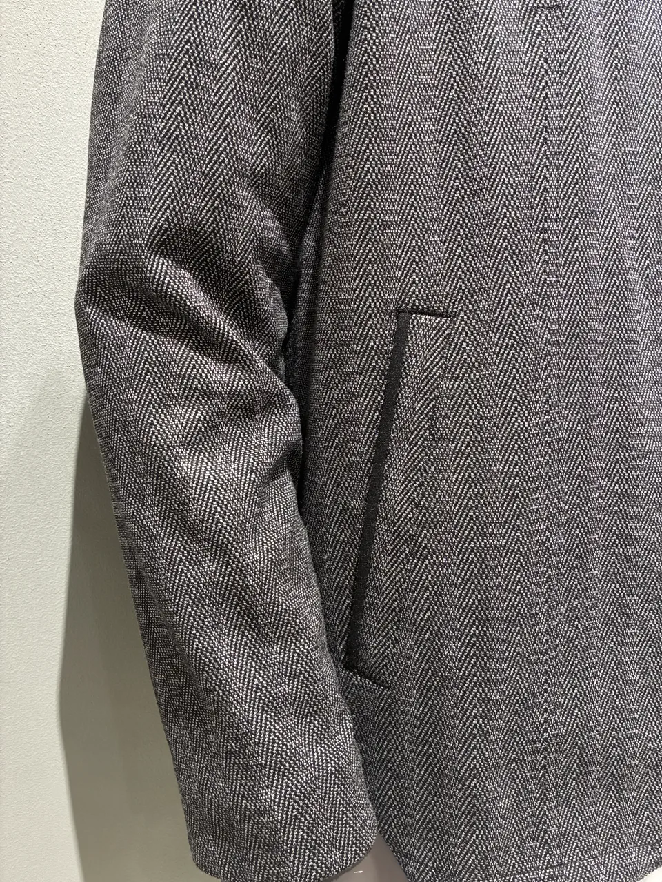 JOSEPH ABBOUD 伊津野 コーディネート画像
