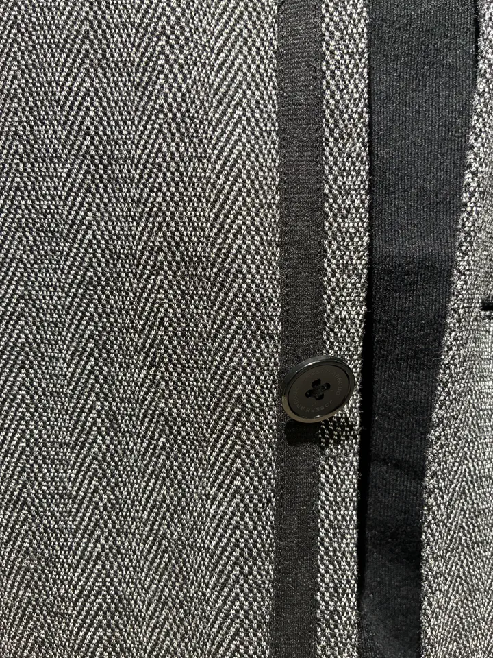 JOSEPH ABBOUD 伊津野 コーディネート画像