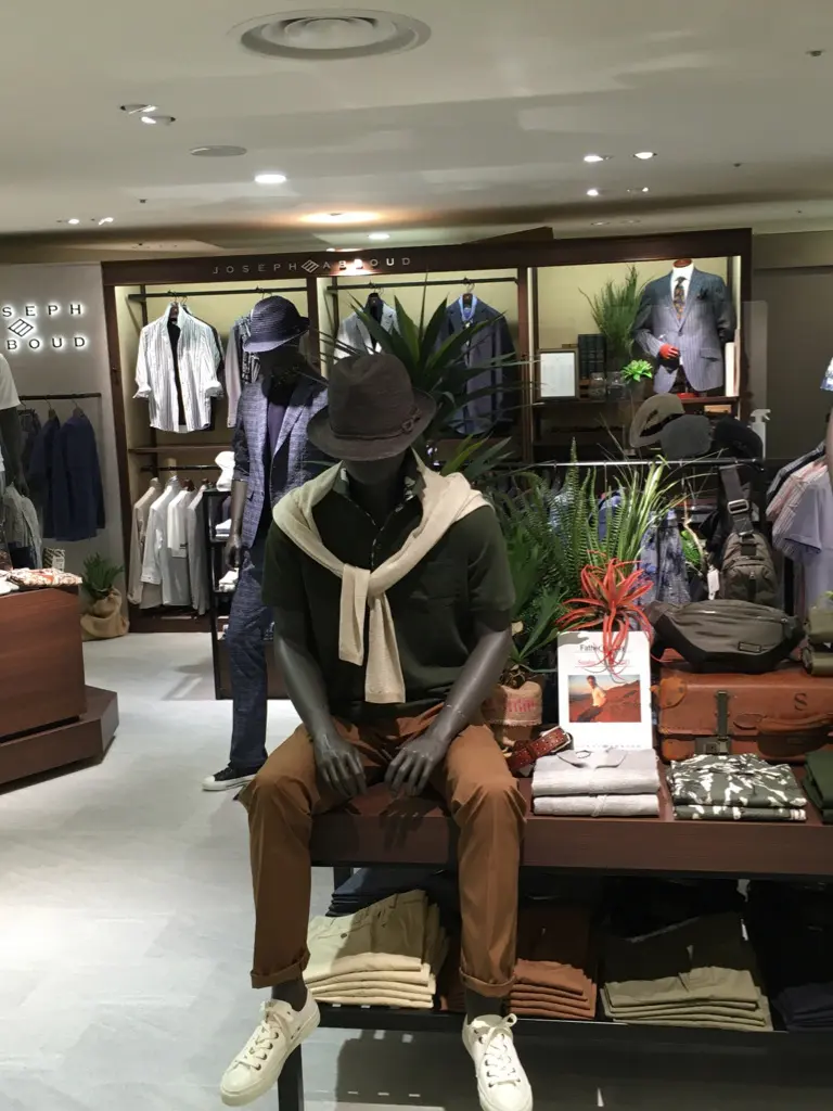 JOSEPH ABBOUD 大坪 コーディネート画像