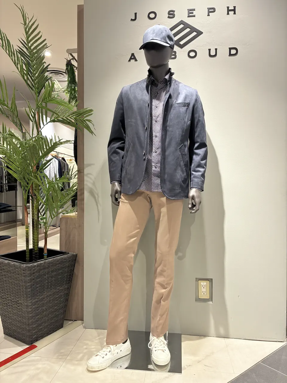  伊津野 コーディネート画像