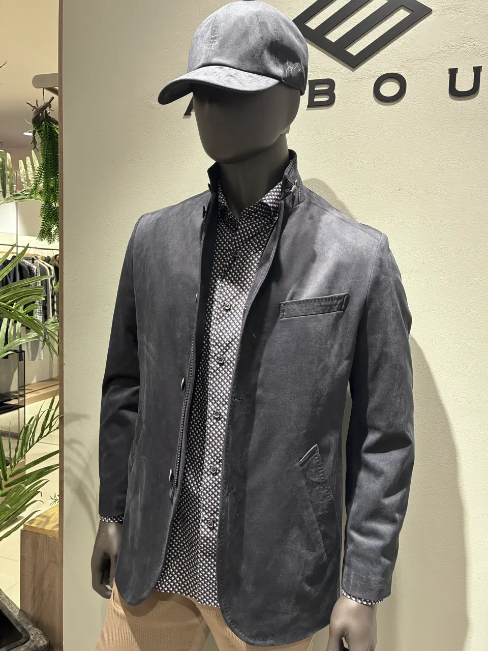 JOSEPH ABBOUD 伊津野 コーディネート画像