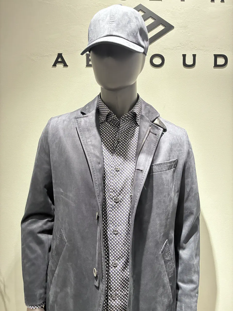 JOSEPH ABBOUD 伊津野 コーディネート画像