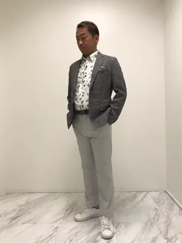 JOSEPH ABBOUD 佐藤 コーディネート画像
