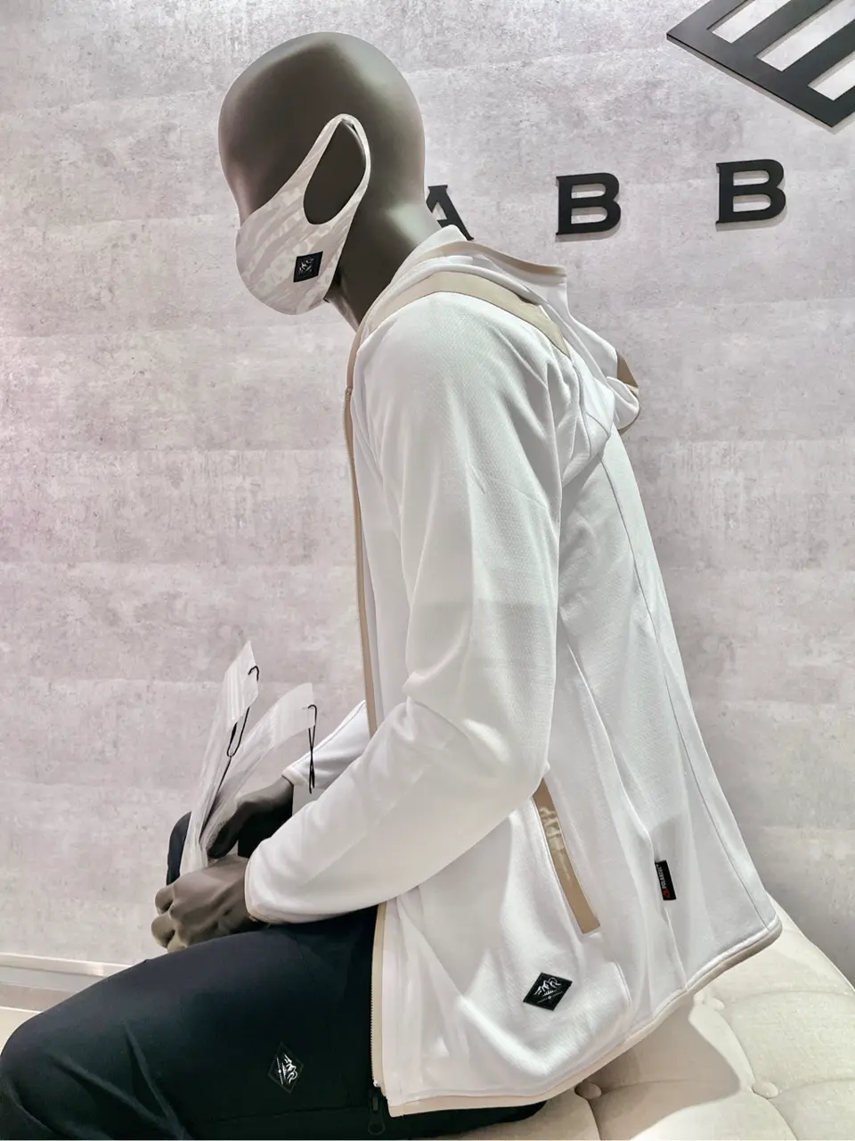 JOSEPH ABBOUD 二澤 コーディネート画像