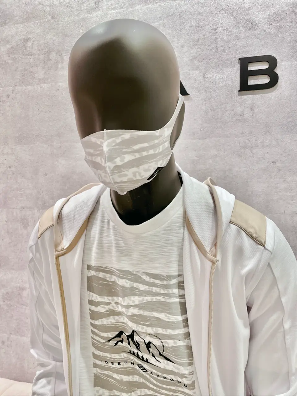 JOSEPH ABBOUD 二澤 コーディネート画像