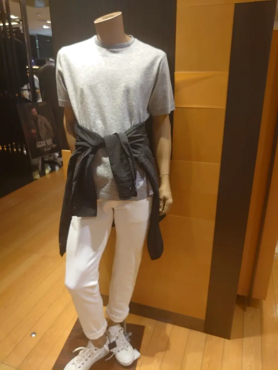 JOSEPH ABBOUD 三宅 コーディネート画像