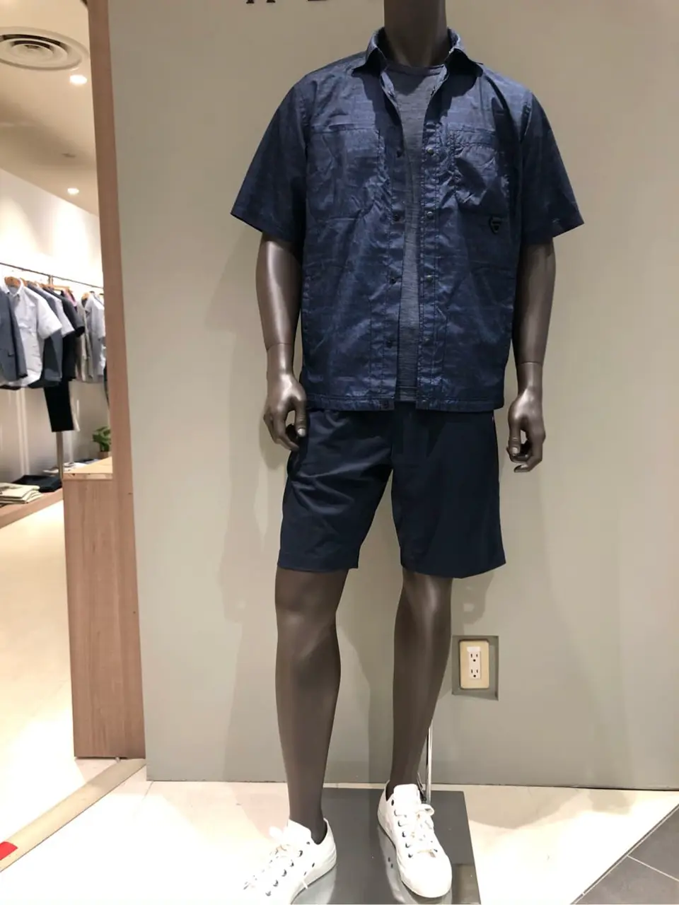 JOSEPH ABBOUD 川田 コーディネート画像