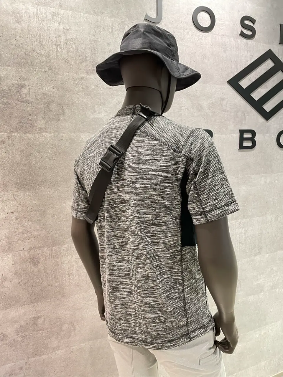 JOSEPH ABBOUD 東　 コーディネート画像