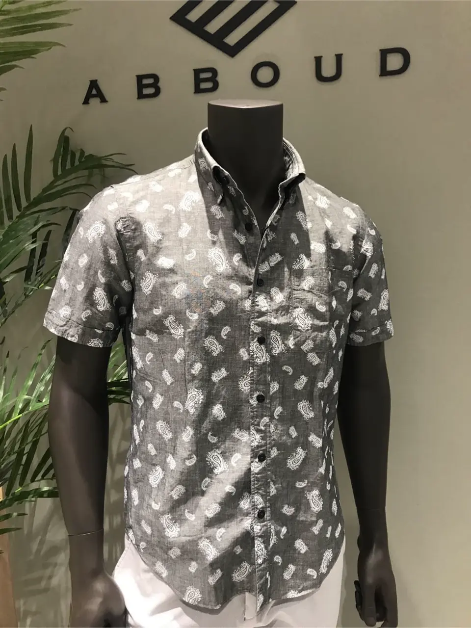 JOSEPH ABBOUD 伊津野 コーディネート画像