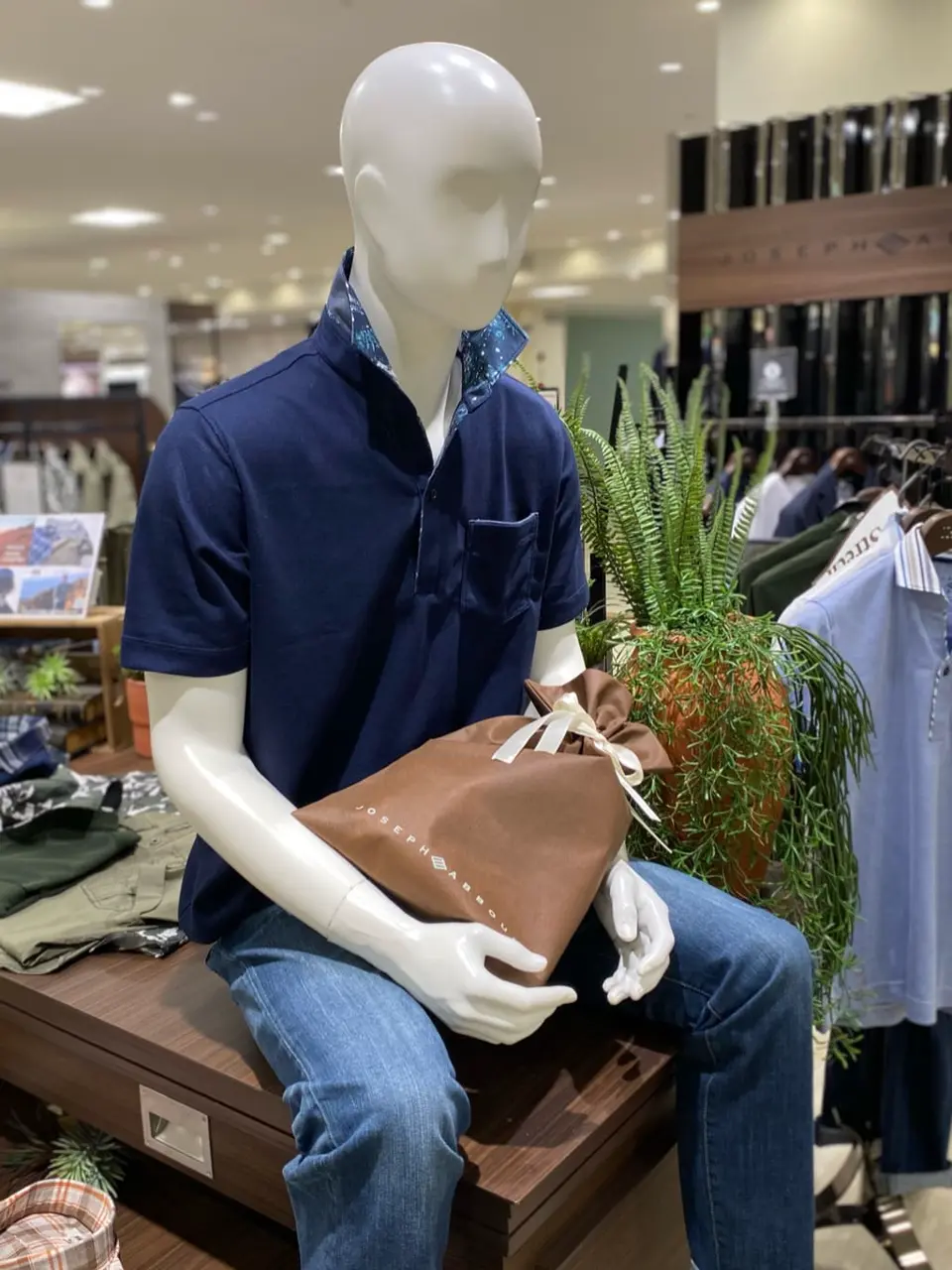 JOSEPH ABBOUD 加藤晴暉 コーディネート画像