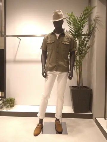 JOSEPH ABBOUD 重留 コーディネート画像