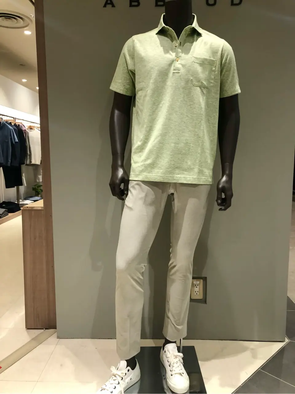 JOSEPH ABBOUD 川田 コーディネート画像