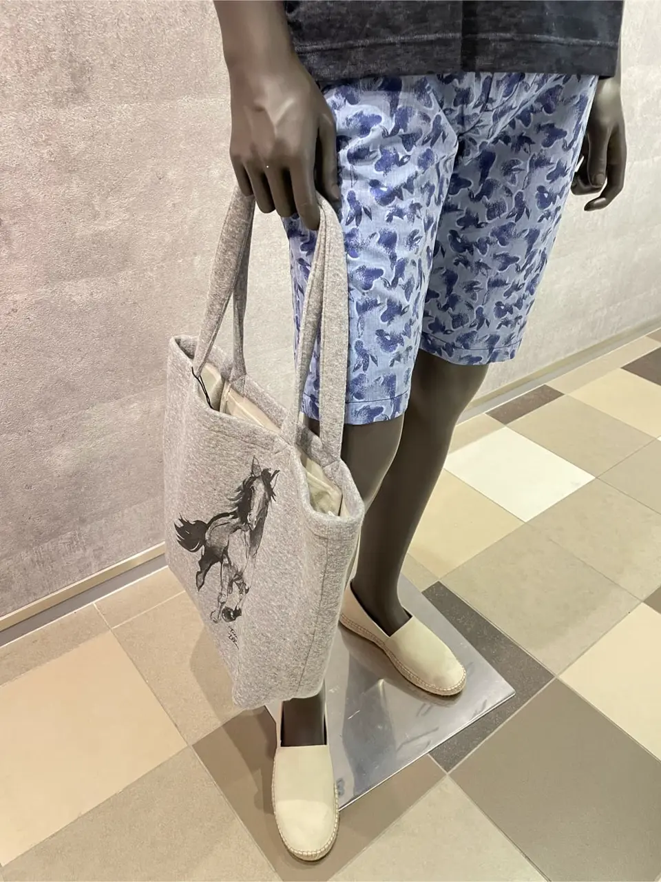 JOSEPH ABBOUD 東　 コーディネート画像