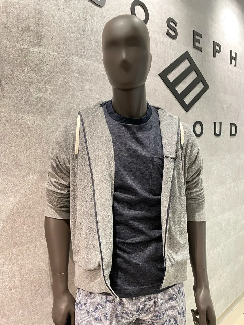 JOSEPH ABBOUD 東　 コーディネート画像