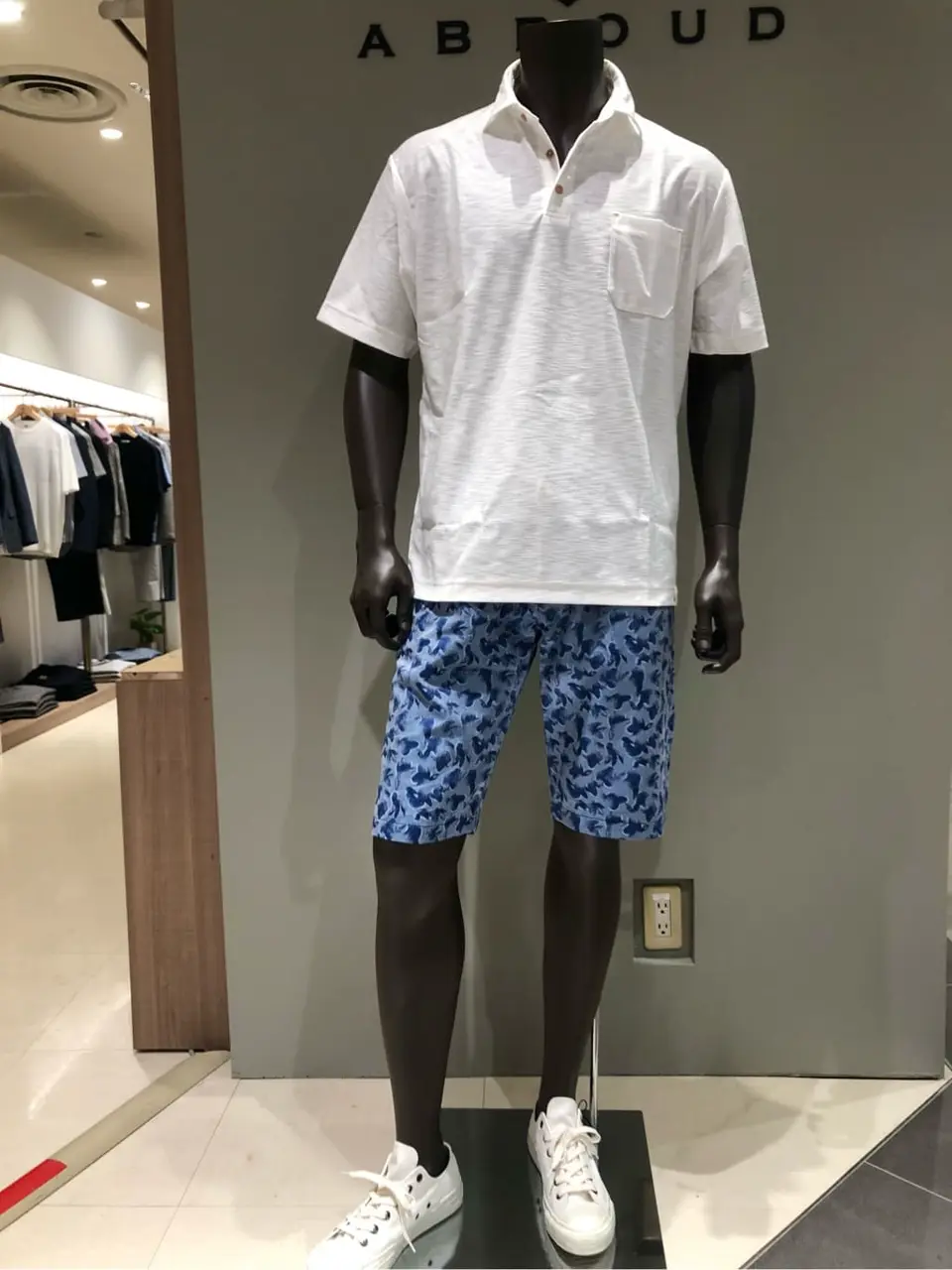 JOSEPH ABBOUD 川田 コーディネート画像