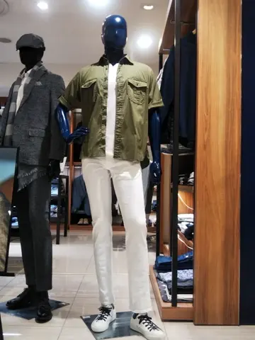 JOSEPH ABBOUD 鈴木 コーディネート画像