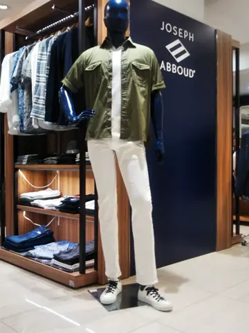 JOSEPH ABBOUD 鈴木 コーディネート画像