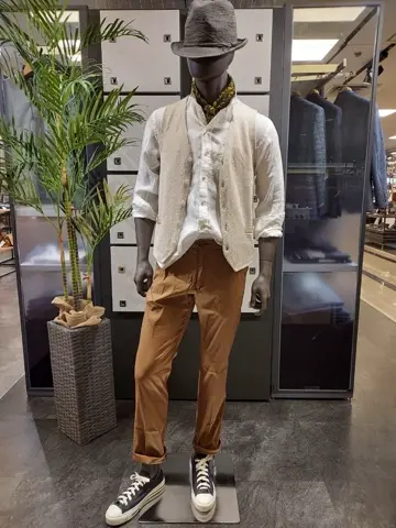 JOSEPH ABBOUD 宮下 コーディネート画像