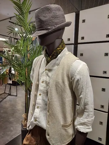 JOSEPH ABBOUD 宮下 コーディネート画像