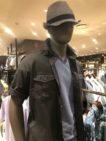 JOSEPH ABBOUD 新林 コーディネート画像