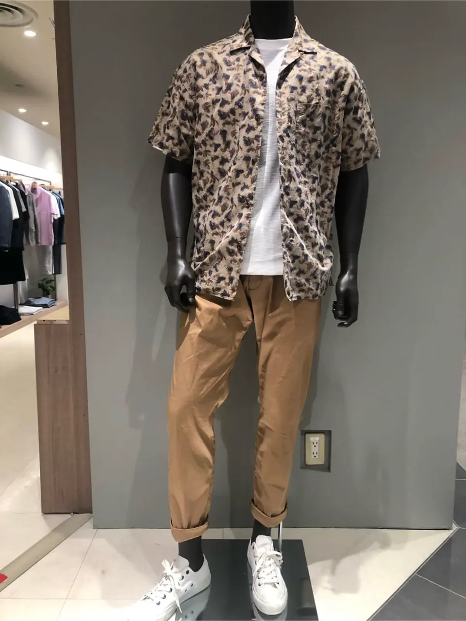 JOSEPH ABBOUD 川田 コーディネート画像