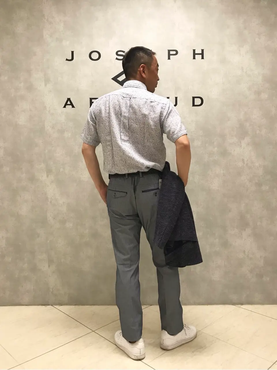 JOSEPH ABBOUD 佐藤 コーディネート画像