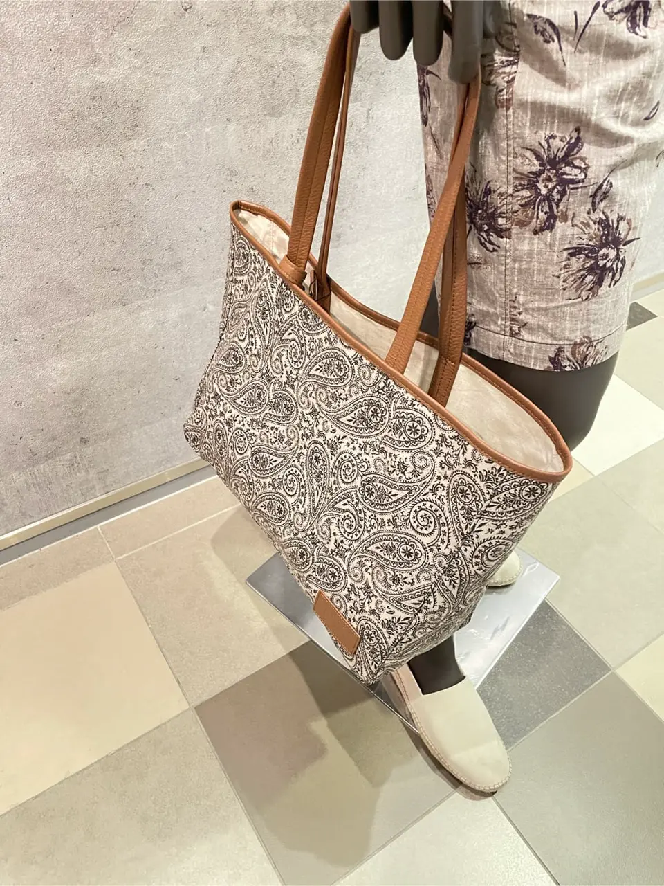 JOSEPH ABBOUD 東　 コーディネート画像