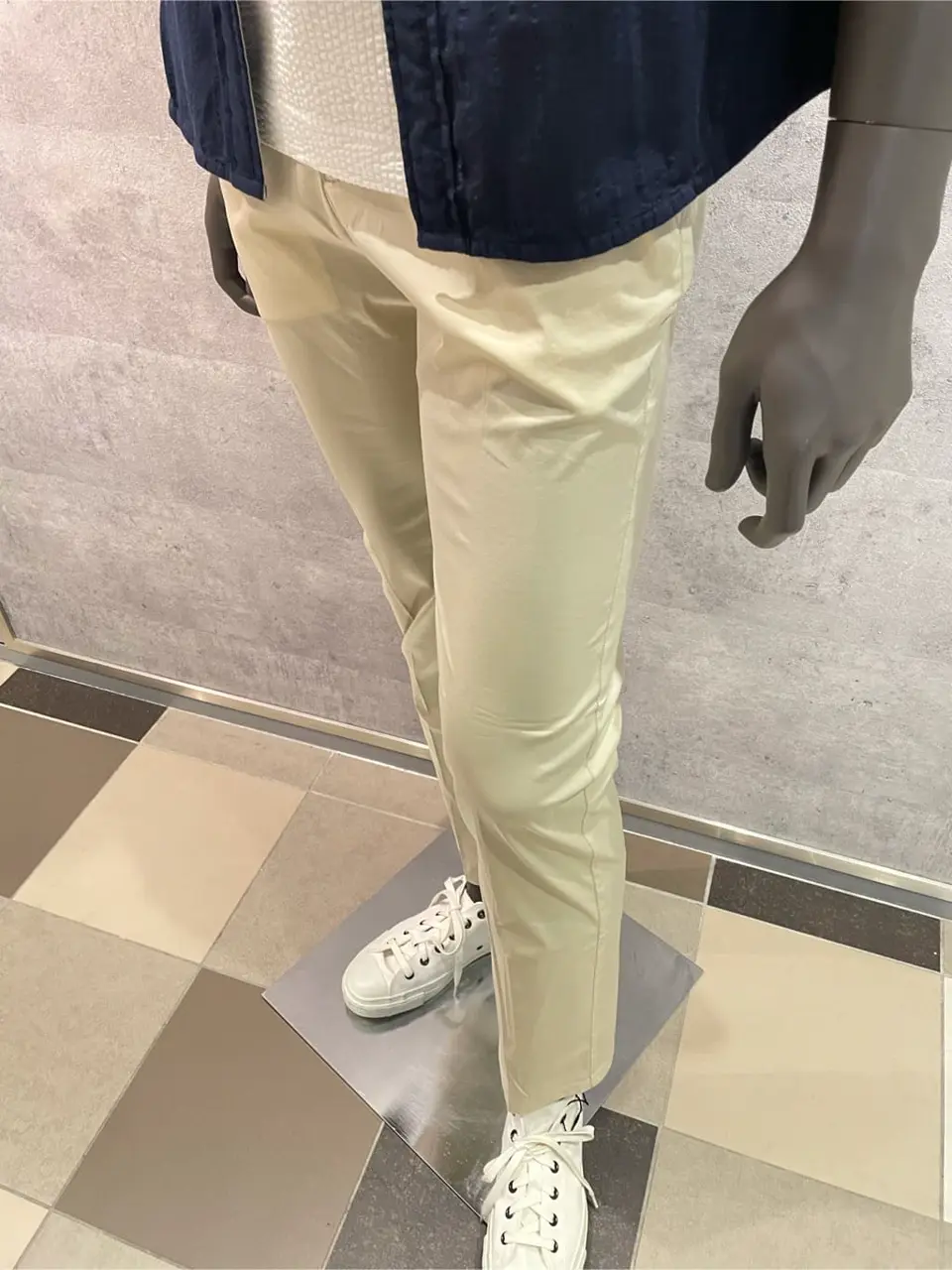 JOSEPH ABBOUD 東　 コーディネート画像