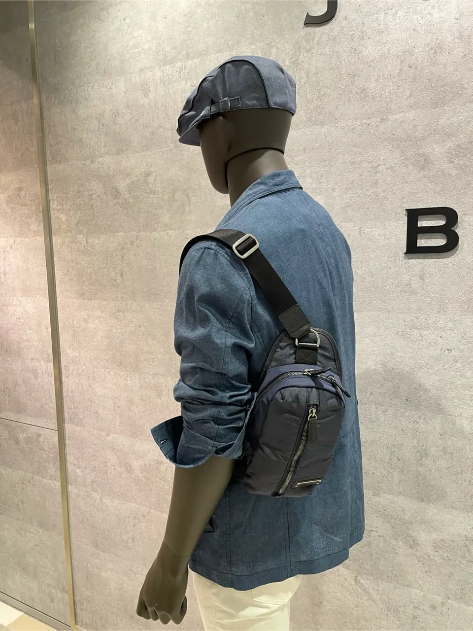 JOSEPH ABBOUD 東　 コーディネート画像