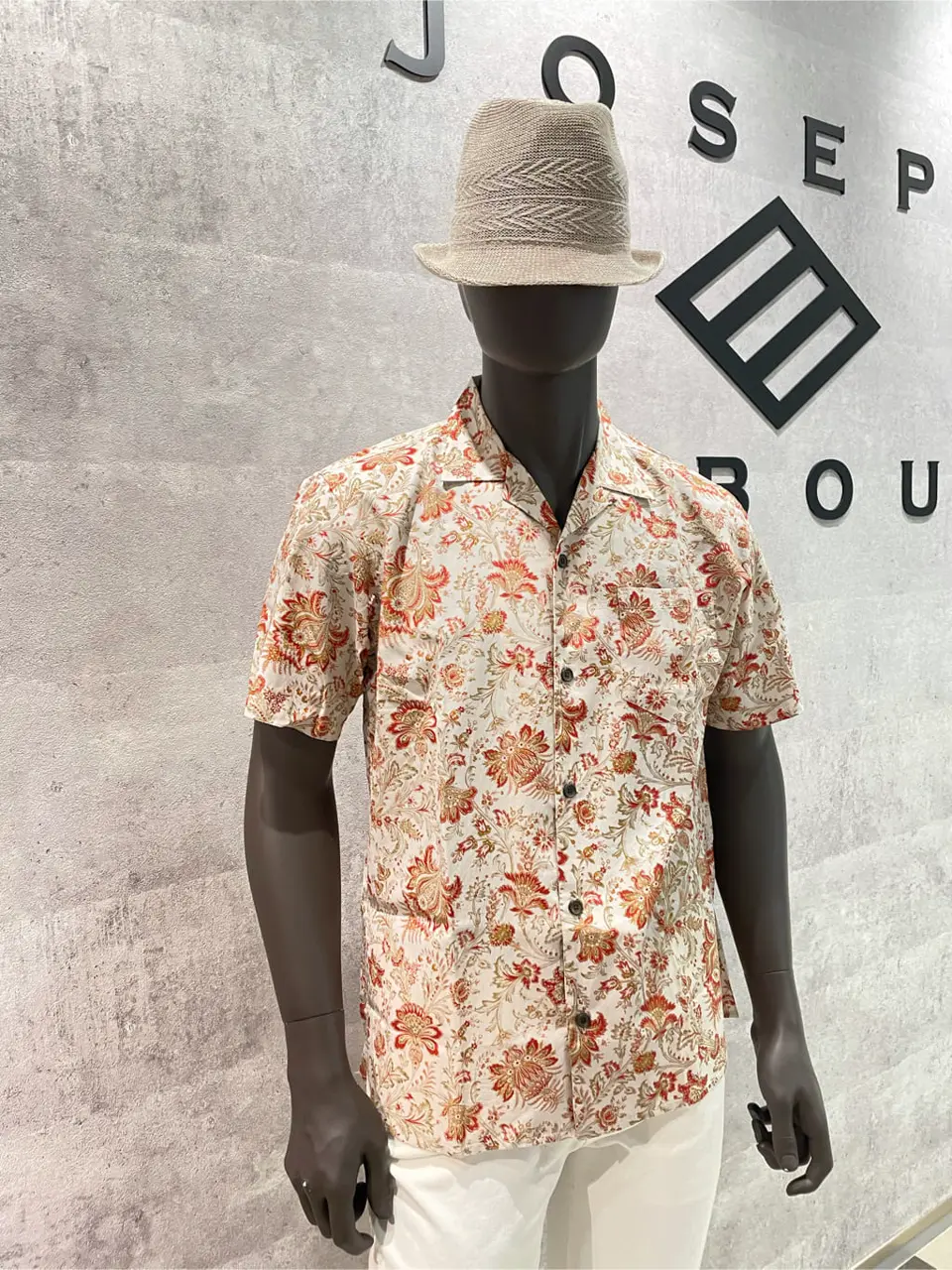 JOSEPH ABBOUD 東　 コーディネート画像