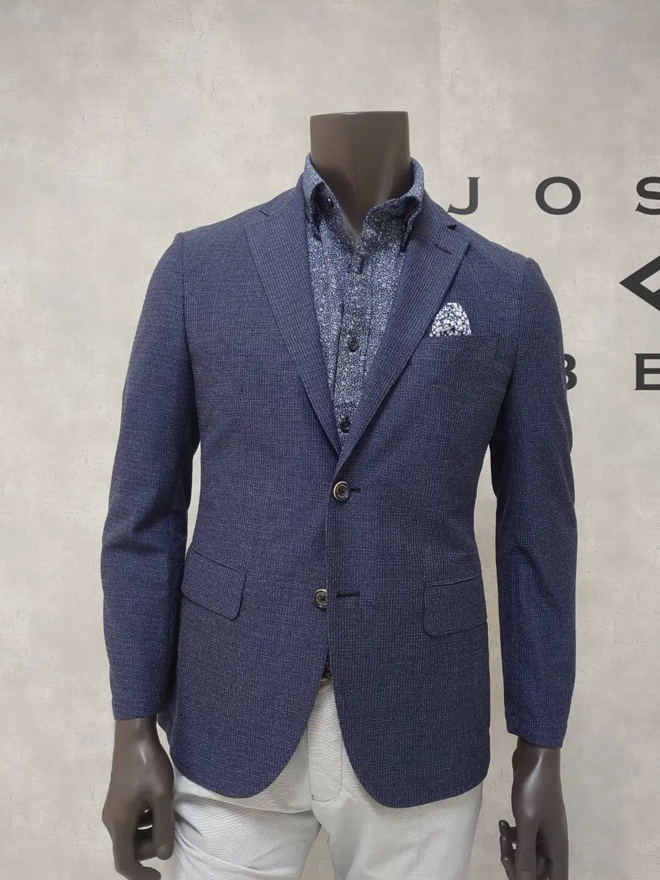 JOSEPH ABBOUD 石川 コーディネート画像