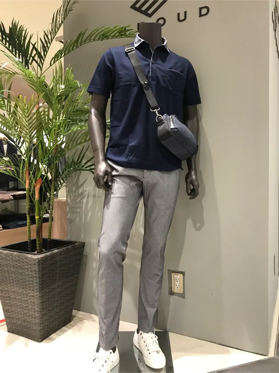 JOSEPH ABBOUD 伊津野 コーディネート画像