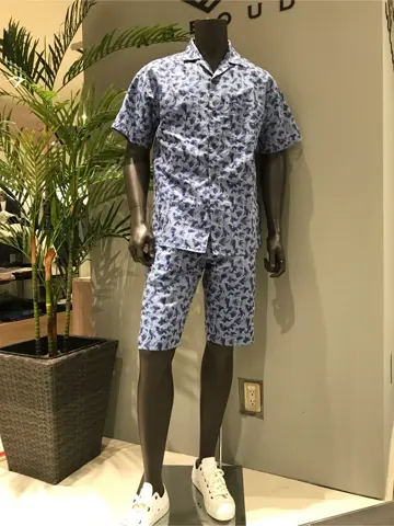 JOSEPH ABBOUD 伊津野 コーディネート画像