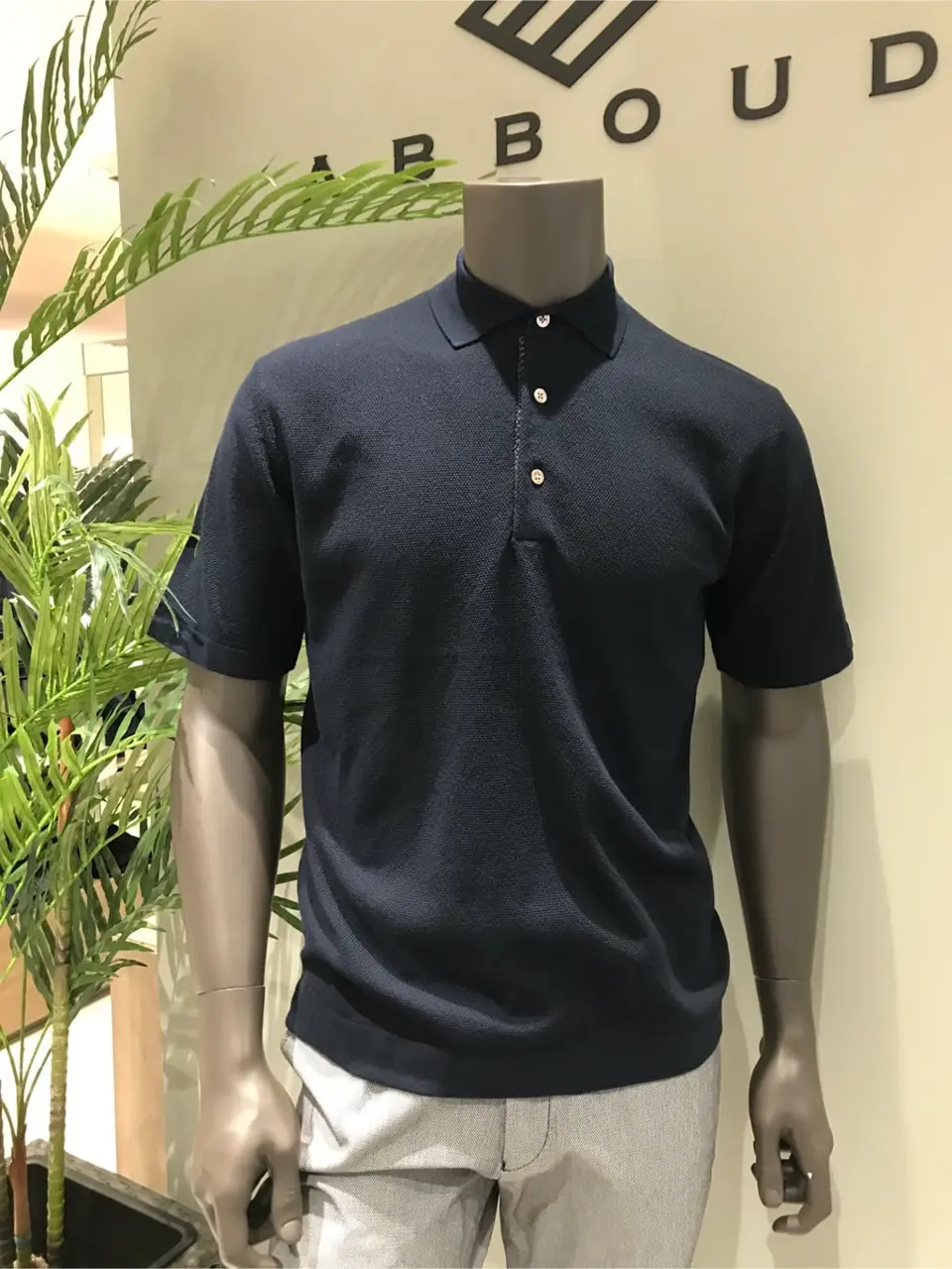 JOSEPH ABBOUD 伊津野 コーディネート画像