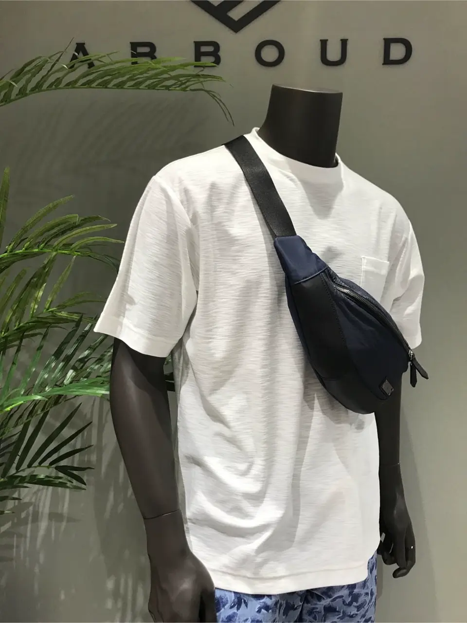 JOSEPH ABBOUD 伊津野 コーディネート画像