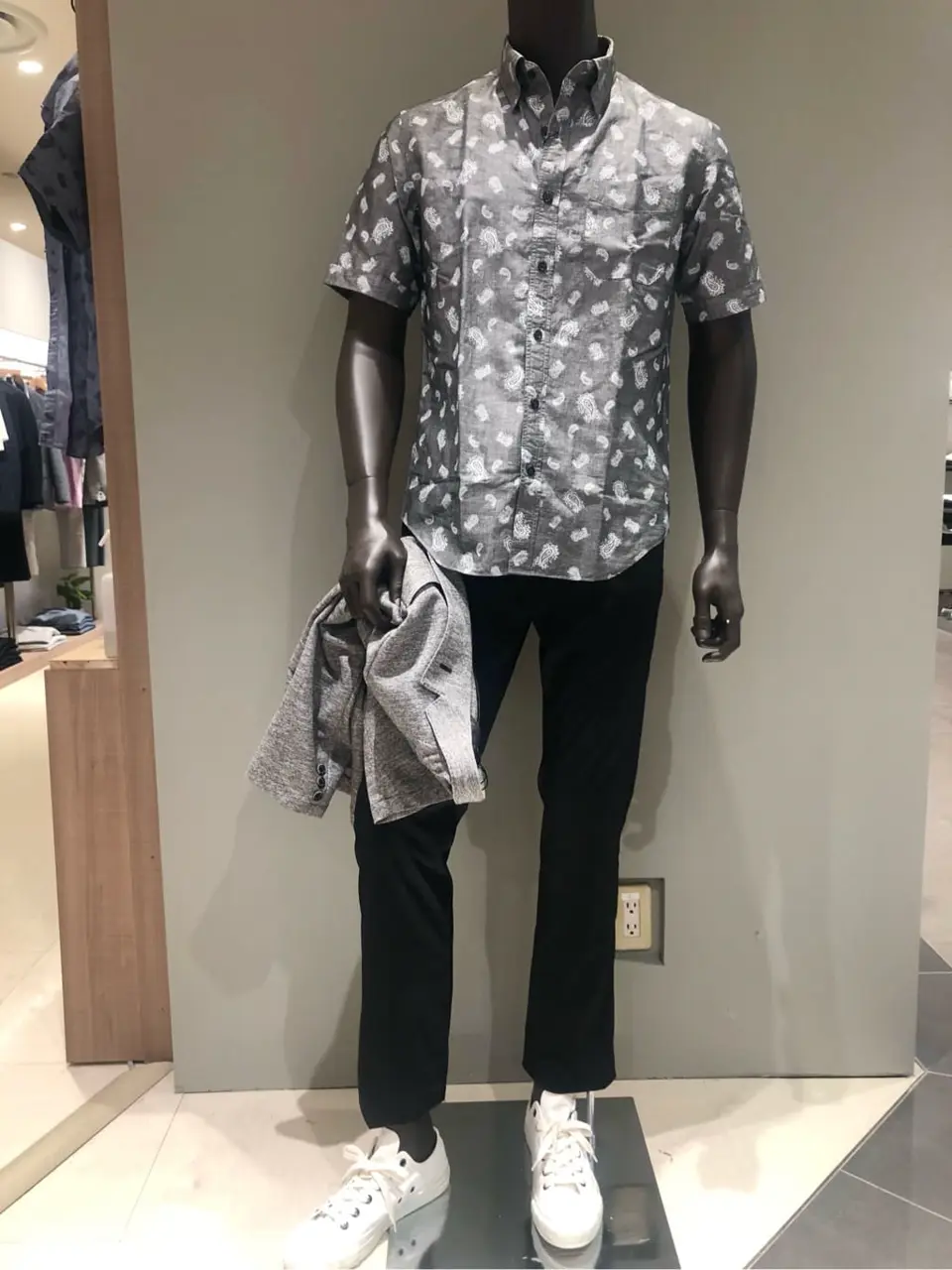 JOSEPH ABBOUD 川田 コーディネート画像