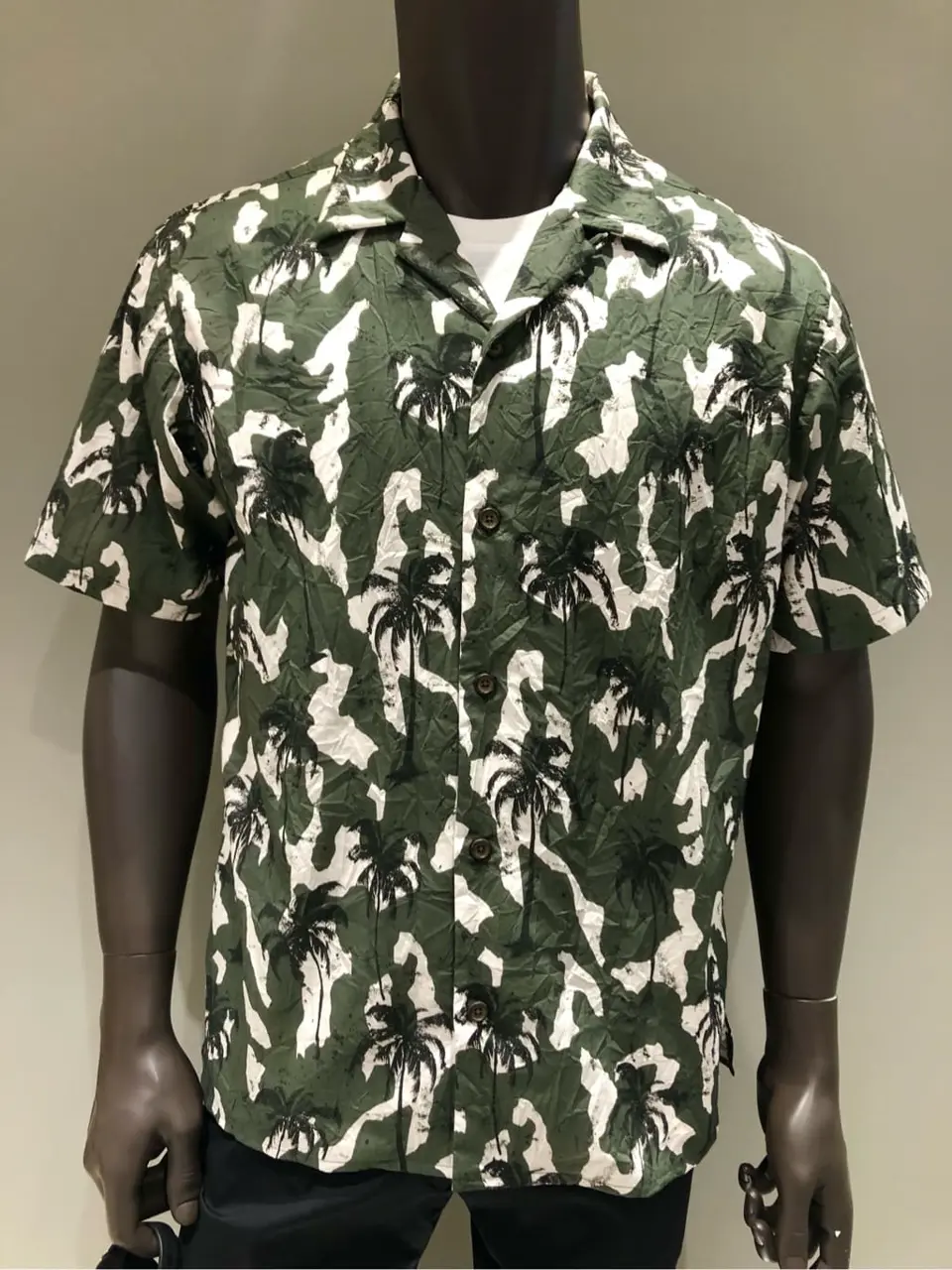 JOSEPH ABBOUD 川田 コーディネート画像