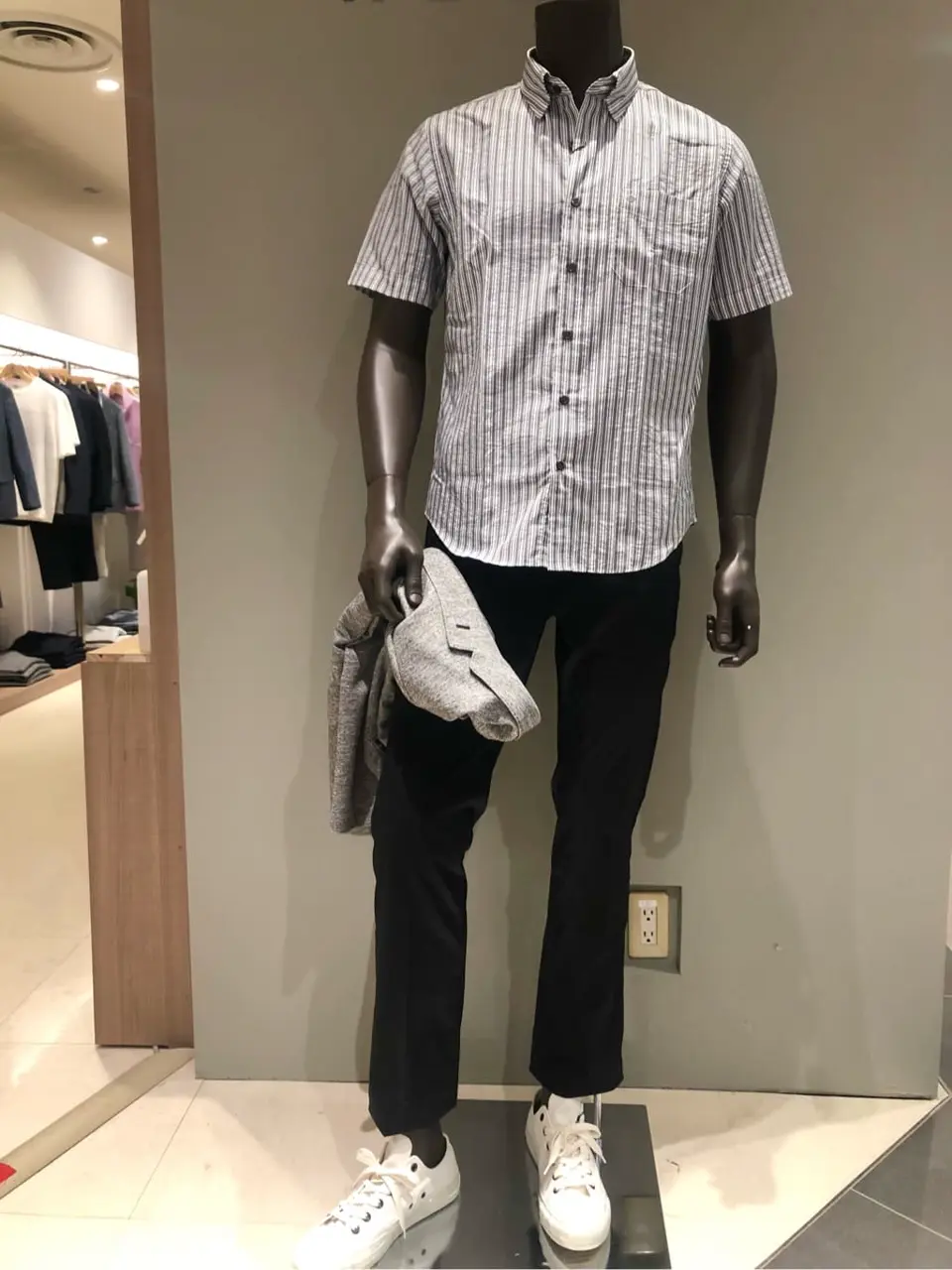 JOSEPH ABBOUD 川田 コーディネート画像