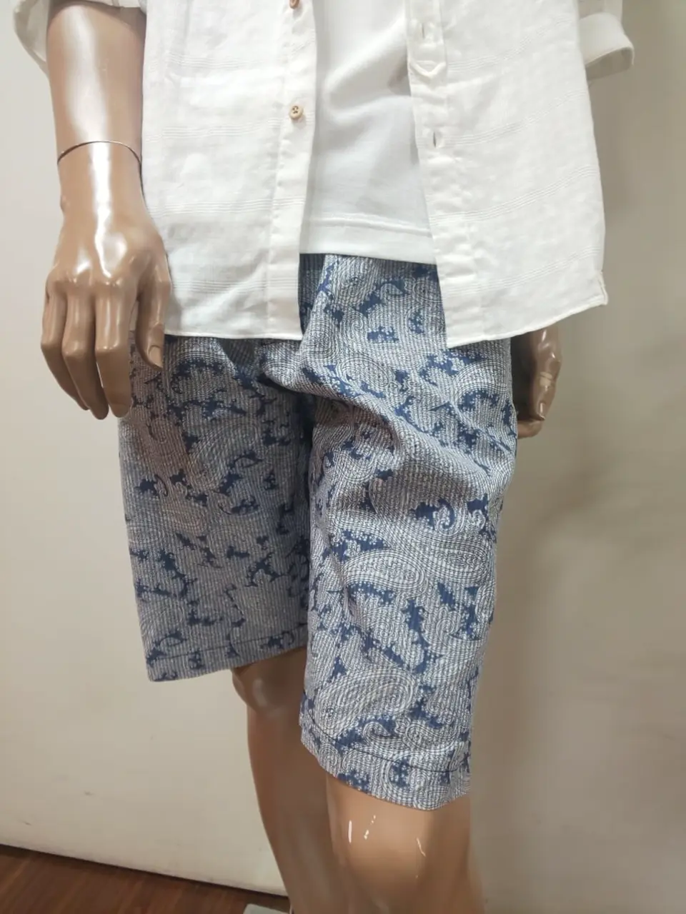 JOSEPH ABBOUD 斉藤 コーディネート画像