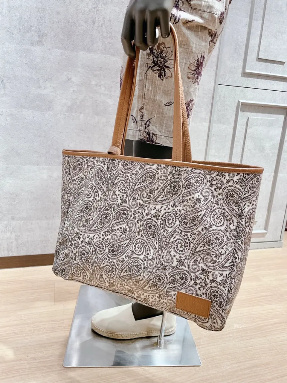 JOSEPH ABBOUD 二澤 コーディネート画像