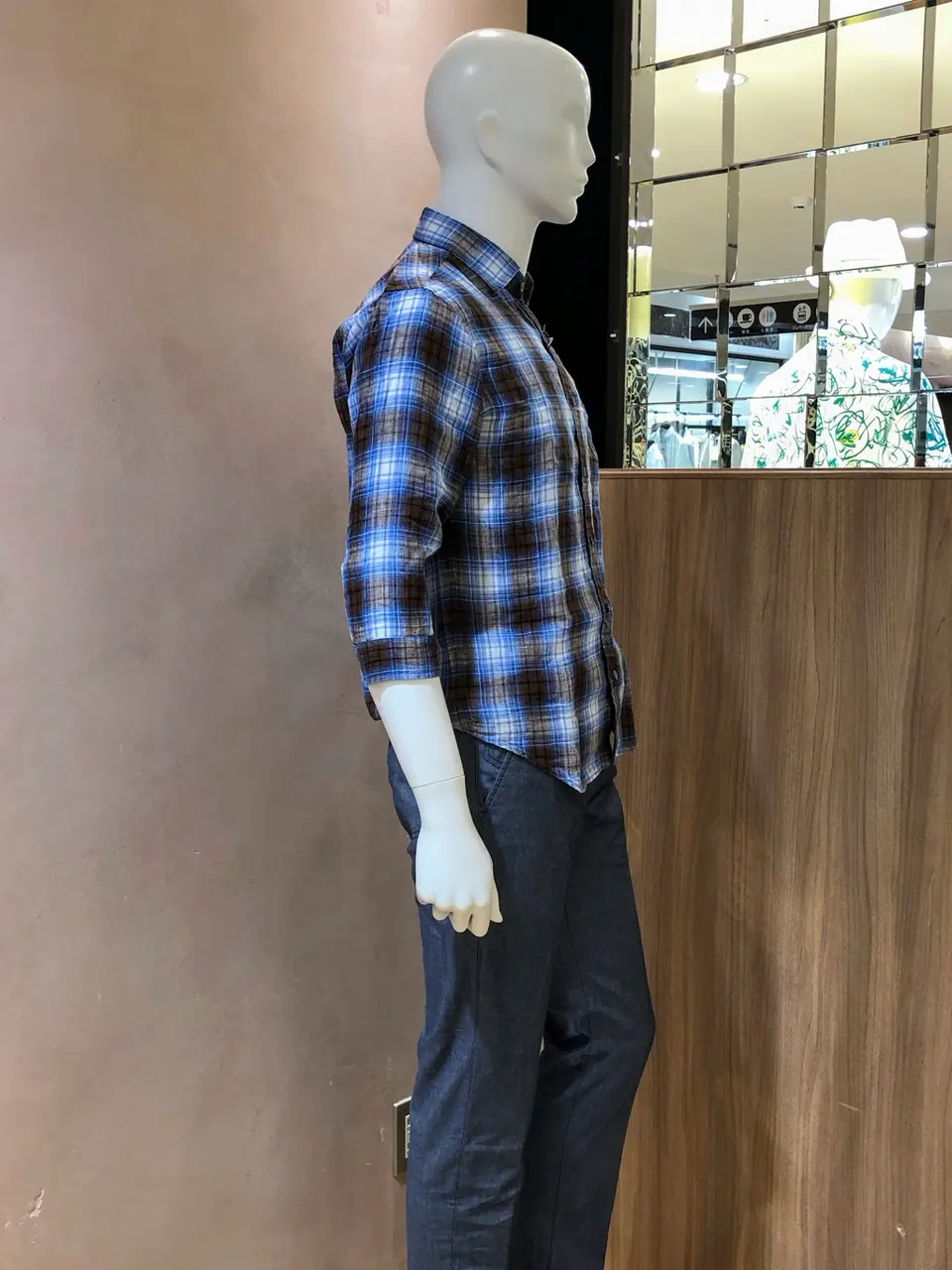 JOSEPH ABBOUD 小城 コーディネート画像