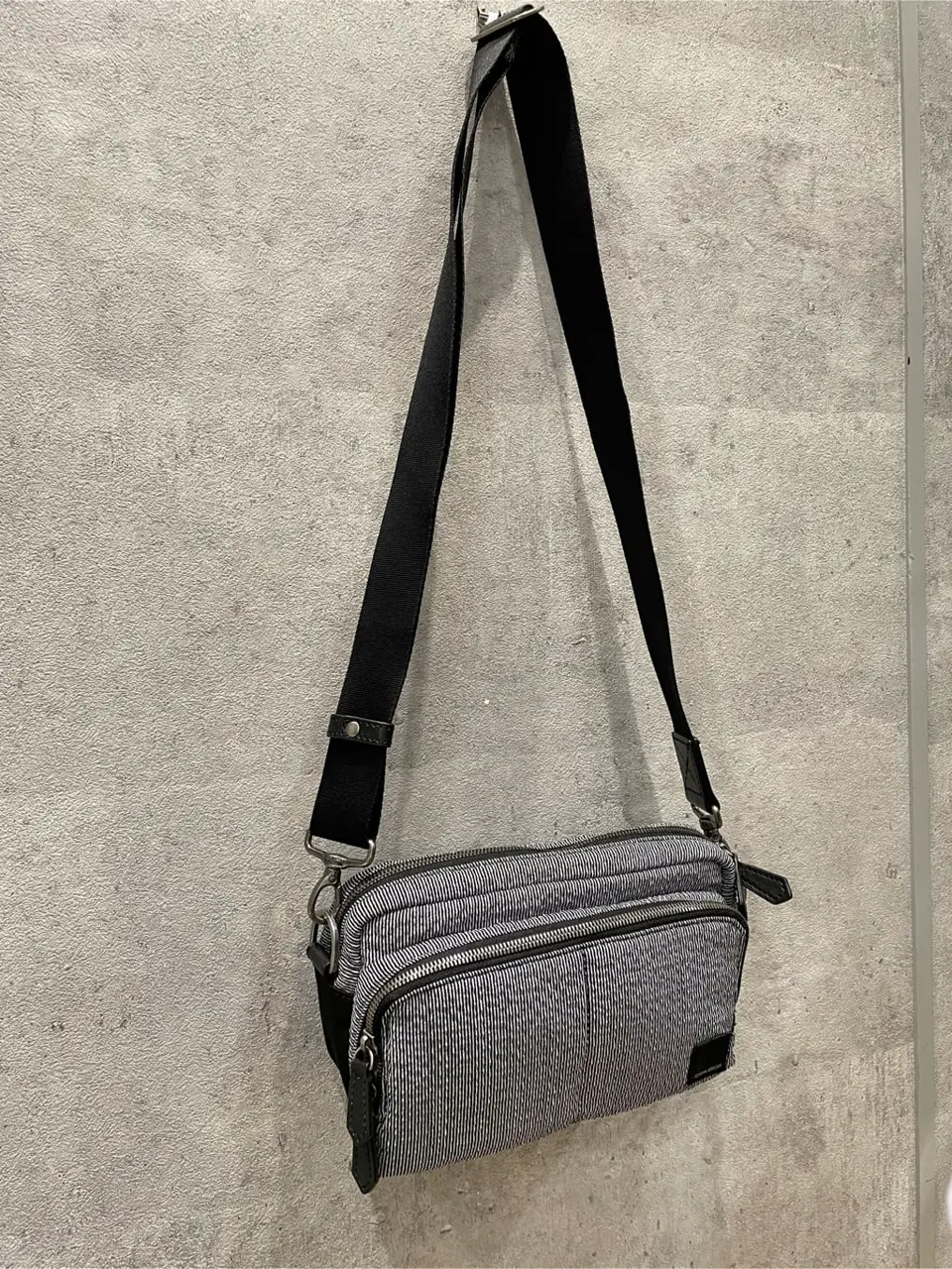 JOSEPH ABBOUD 東　 コーディネート画像