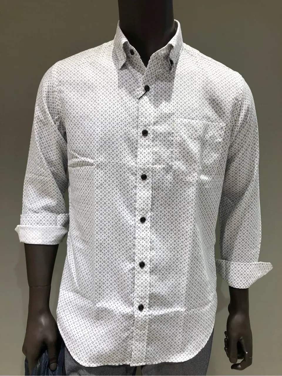 JOSEPH ABBOUD 川田 コーディネート画像