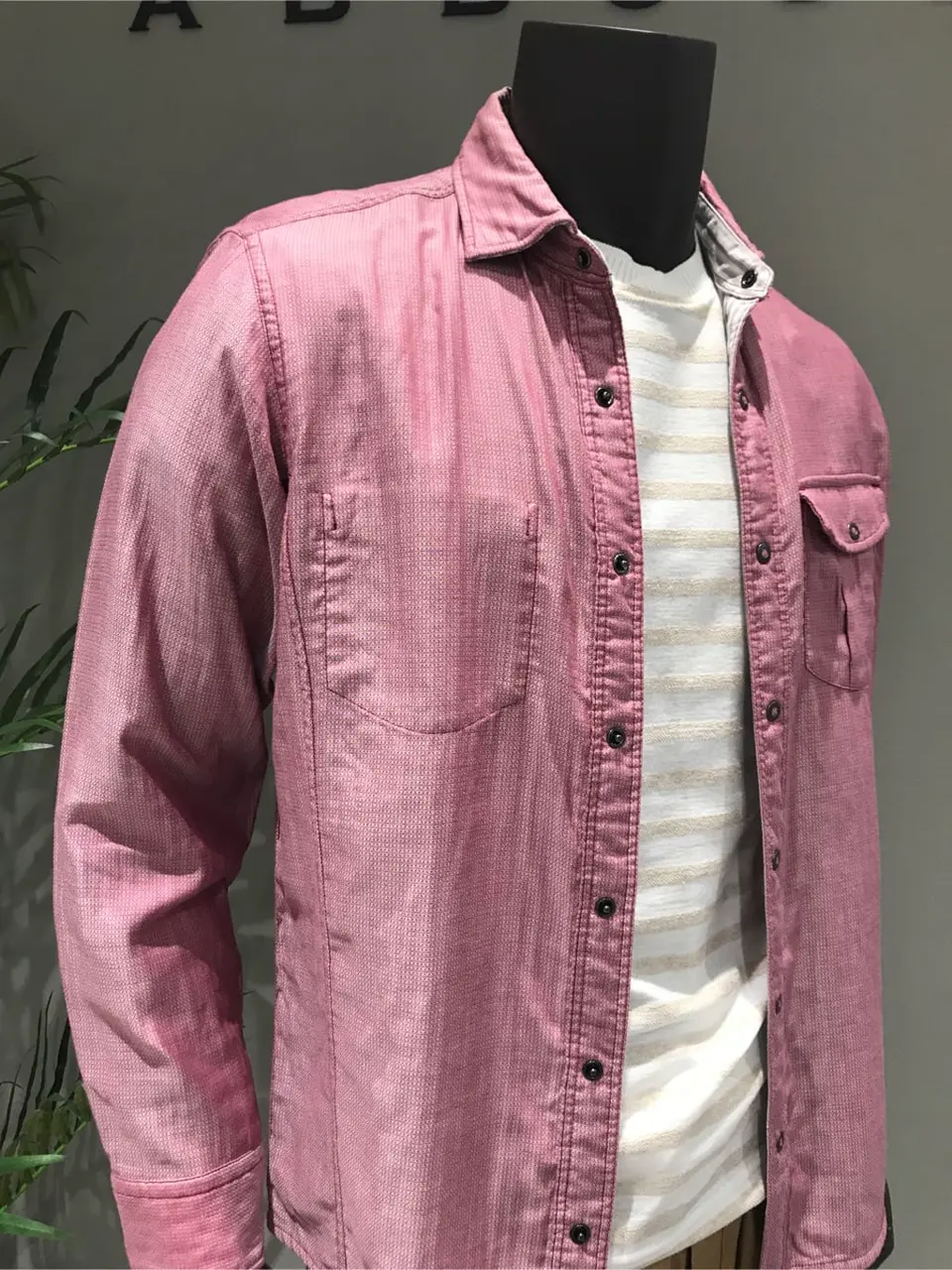 JOSEPH ABBOUD 伊津野 コーディネート画像