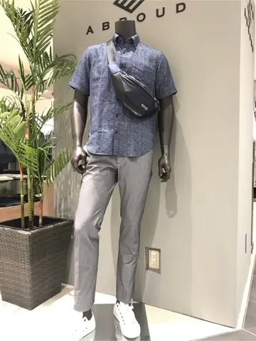 JOSEPH ABBOUD 伊津野 コーディネート画像